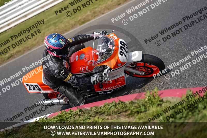 enduro digital images;event digital images;eventdigitalimages;mallory park;mallory park photographs;mallory park trackday;mallory park trackday photographs;no limits trackdays;peter wileman photography;racing digital images;trackday digital images;trackday photos